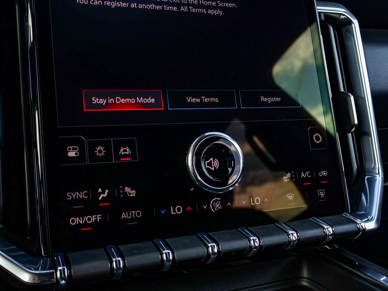 2027 GMC Acadia ELEVATION Photo