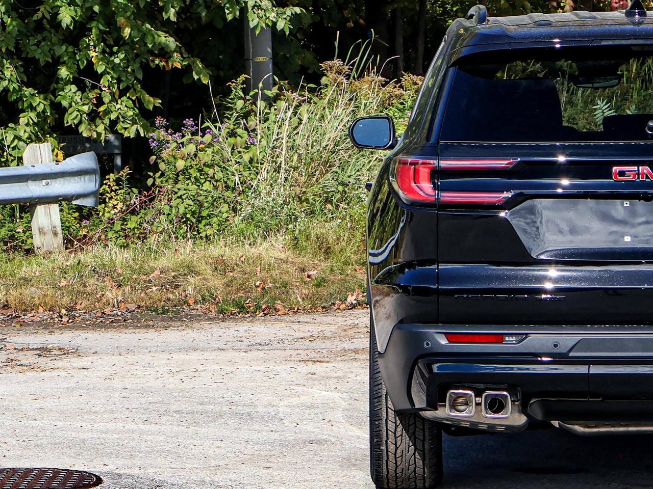 2027 GMC Acadia ELEVATION Photo