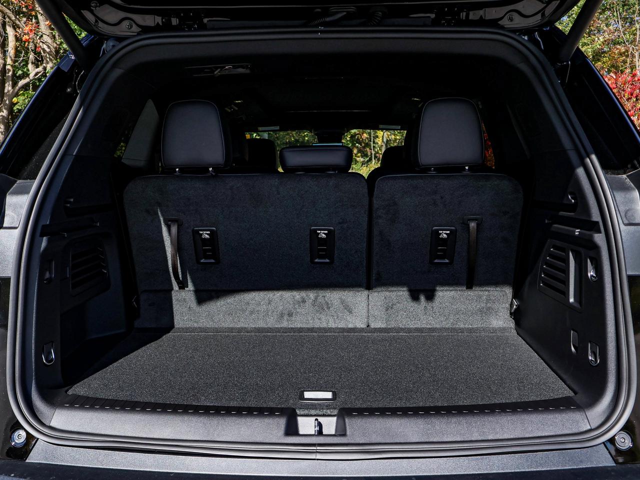 2027 GMC Acadia ELEVATION Photo
