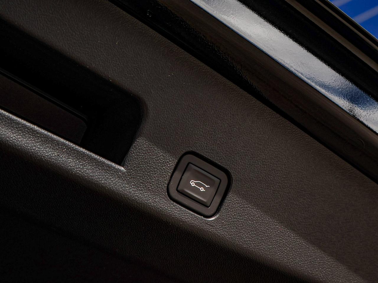 2027 GMC Acadia ELEVATION Photo