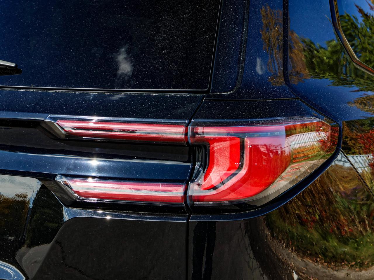 2027 GMC Acadia ELEVATION Photo