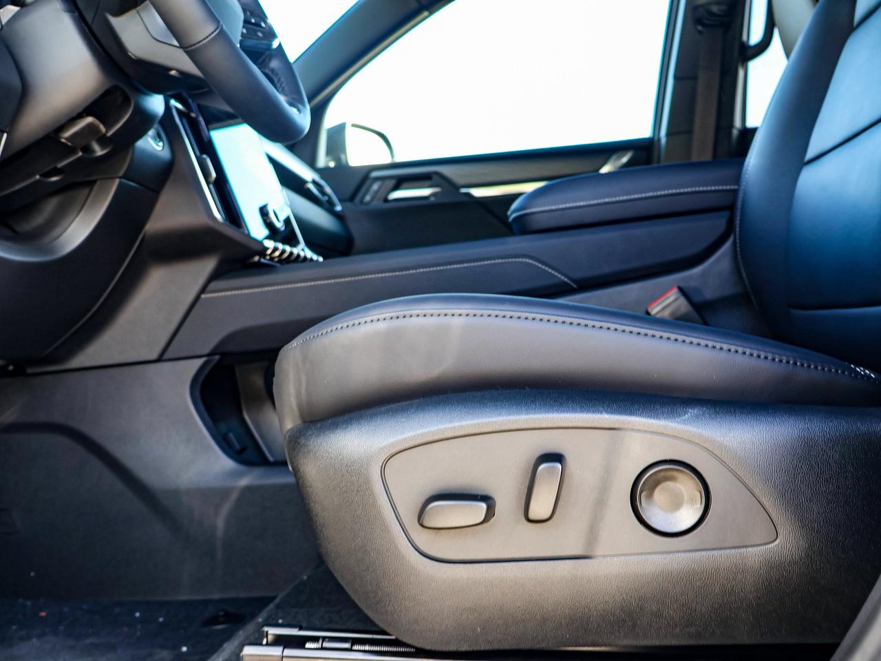 2027 GMC Acadia ELEVATION Photo