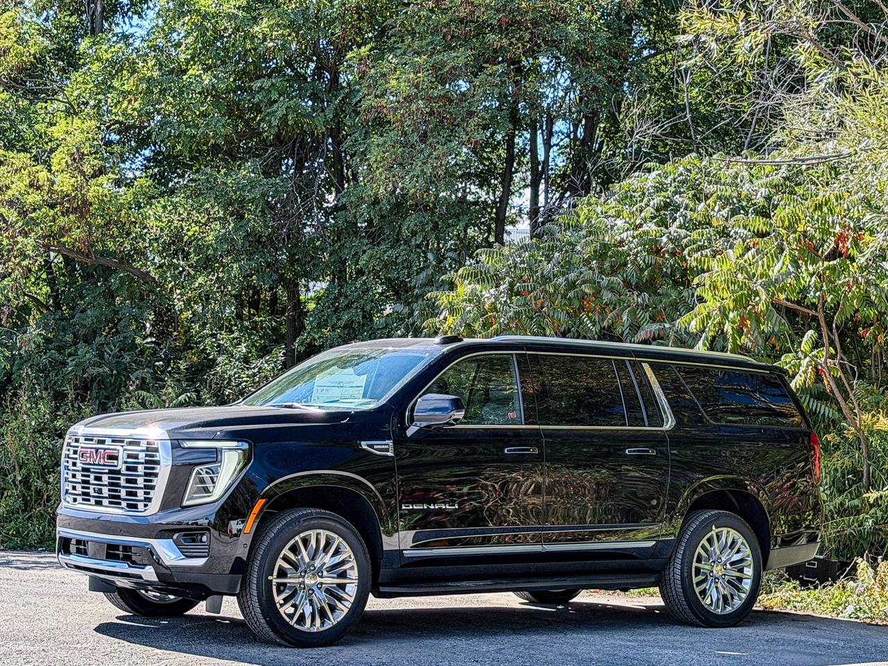 2027 GMC Yukon XL Denali Photo