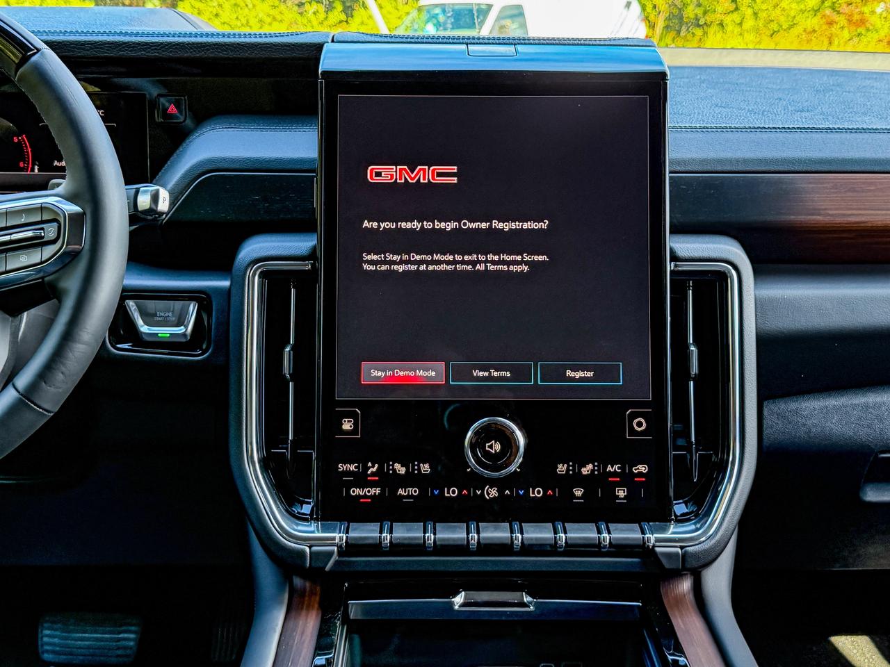 2027 GMC Yukon XL Denali Photo