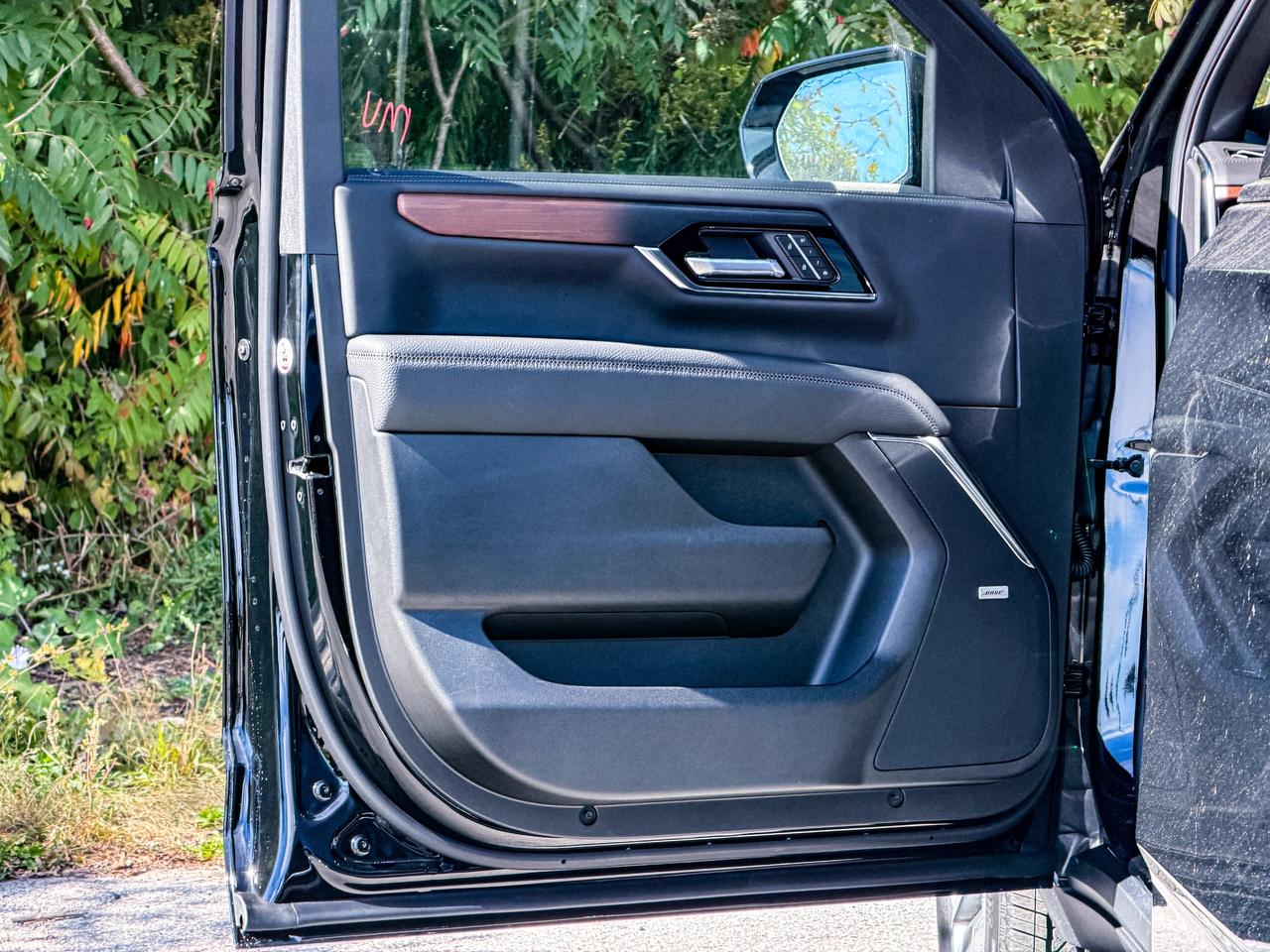2027 GMC Yukon XL Denali Photo