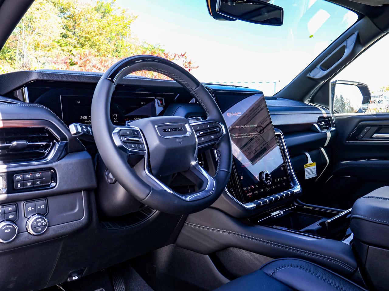 2027 GMC Yukon Denali Photo