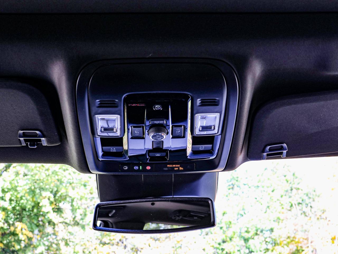 2027 GMC Yukon Denali Photo
