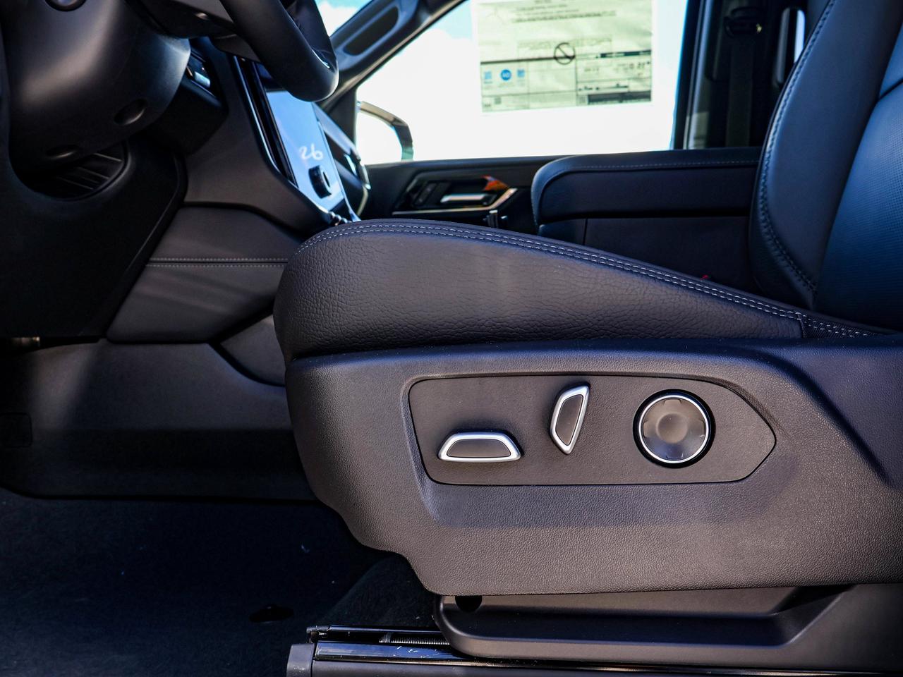 2027 GMC Yukon Denali Photo