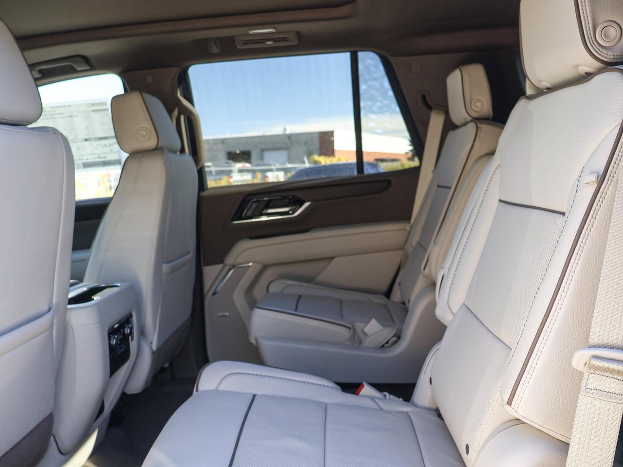 2027 GMC Yukon Denali Photo