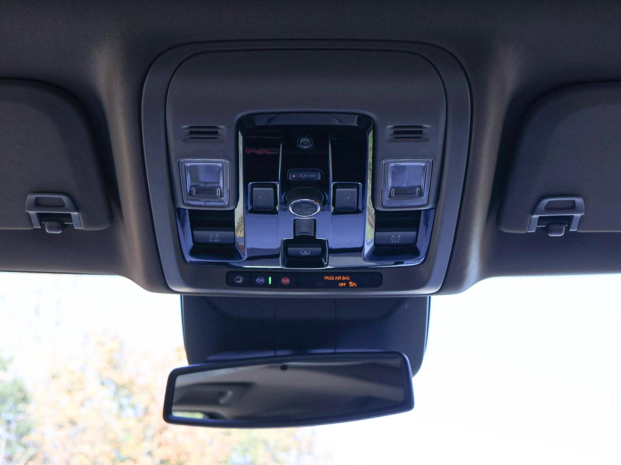 2027 GMC Yukon Denali Photo