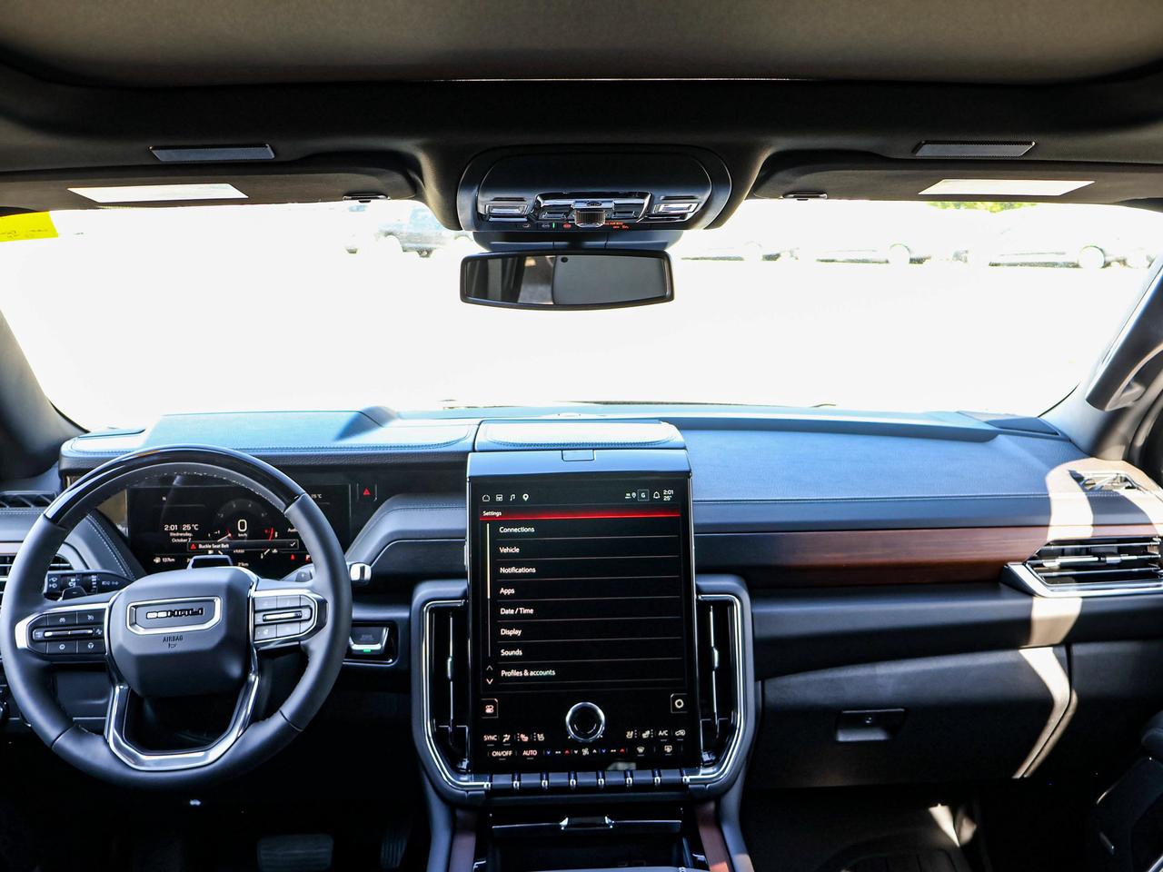 2027 GMC Yukon Denali Photo