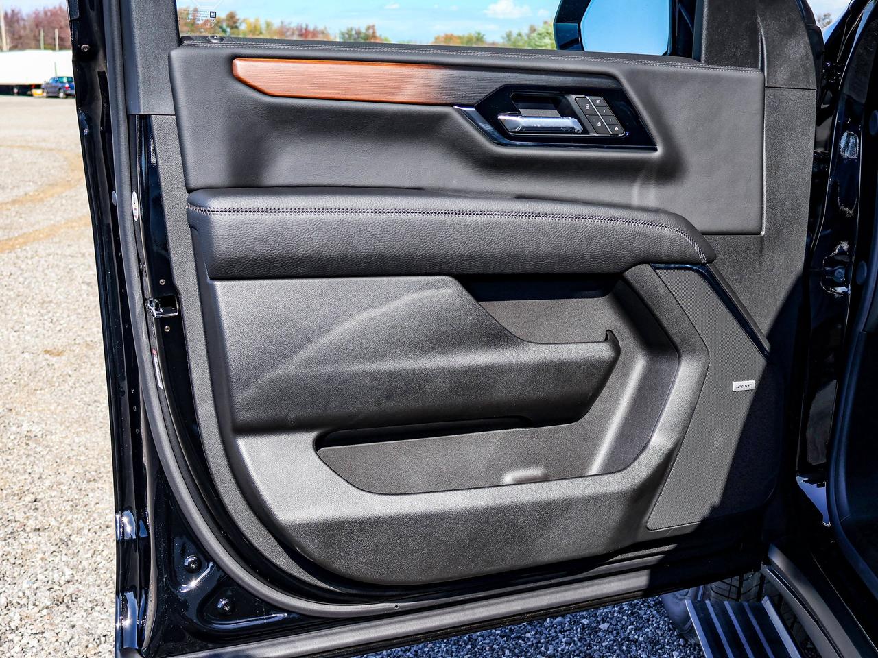 2027 GMC Yukon Denali Photo