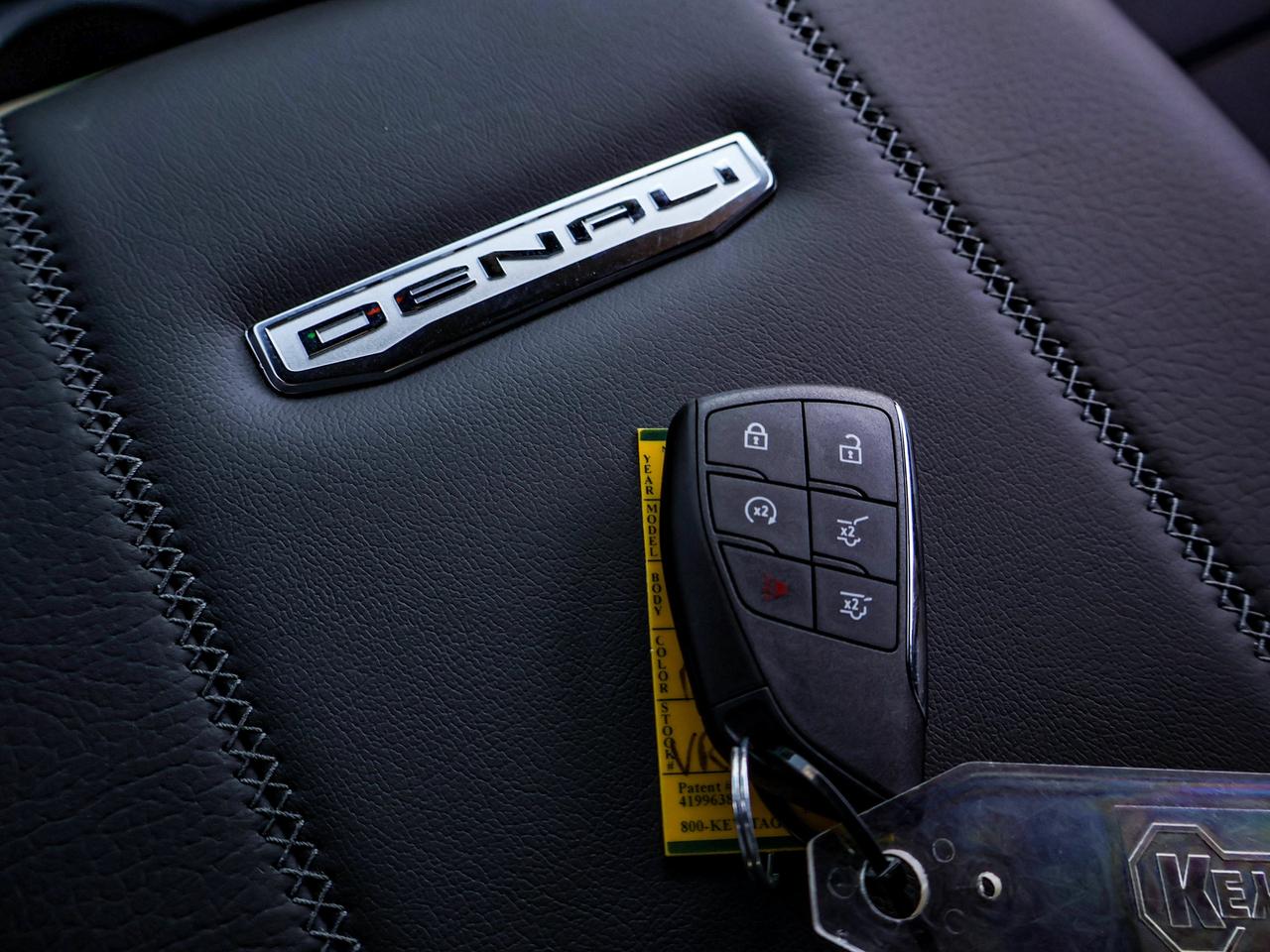 2027 GMC Yukon Denali Photo