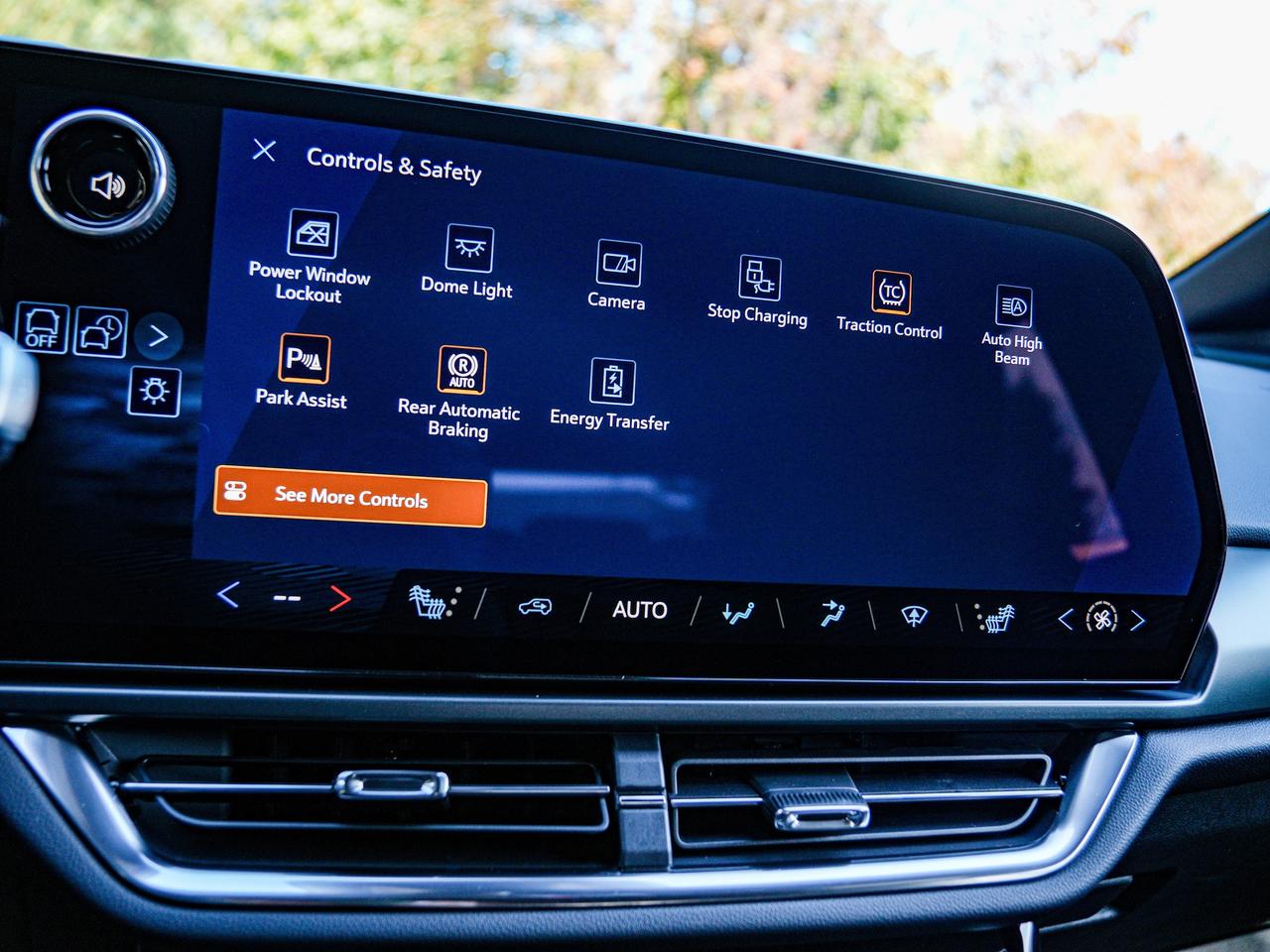 2027 Chevrolet Equinox EV LT1 w/PCY Photo