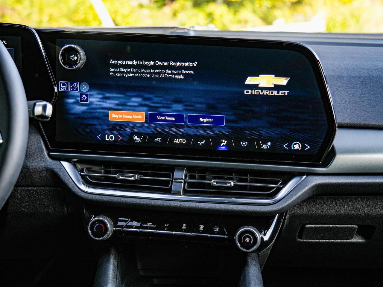 2027 Chevrolet Equinox EV LT1 w/PCY Photo