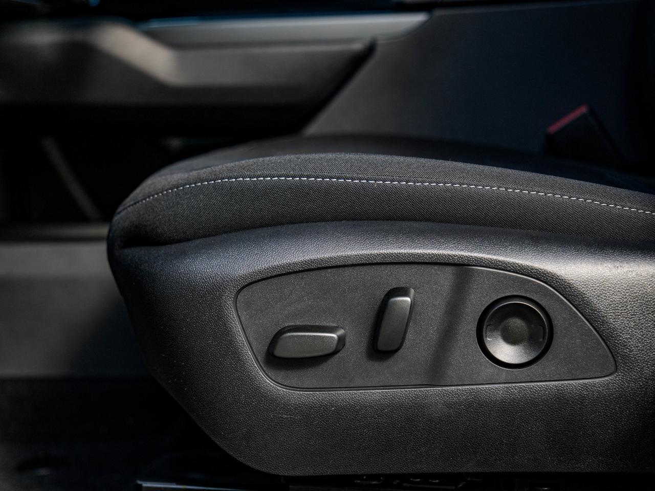 2027 Chevrolet Equinox EV LT1 w/PCY Photo