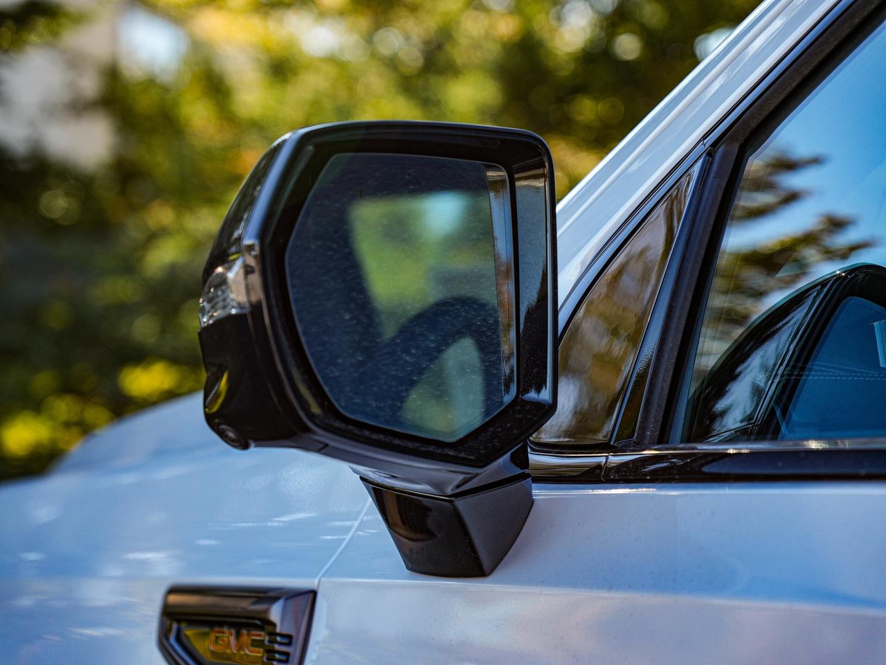 2027 GMC Yukon AT4 Ultimate Photo