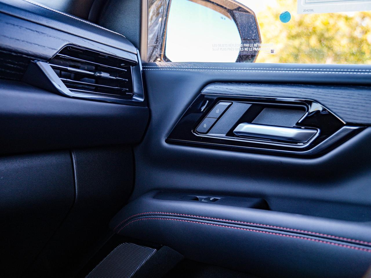 2027 GMC Yukon AT4 Ultimate Photo