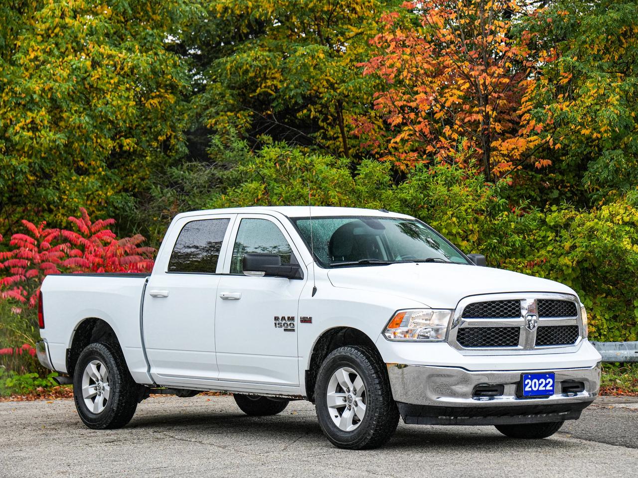 2022 RAM 1500 Classic SLT Photo3