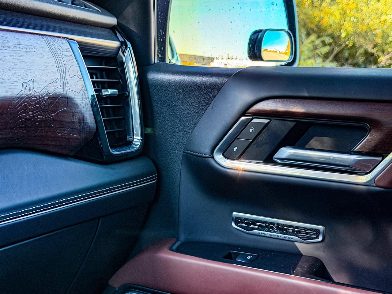 2025 GMC Sierra 1500 Denali Ultimate Photo
