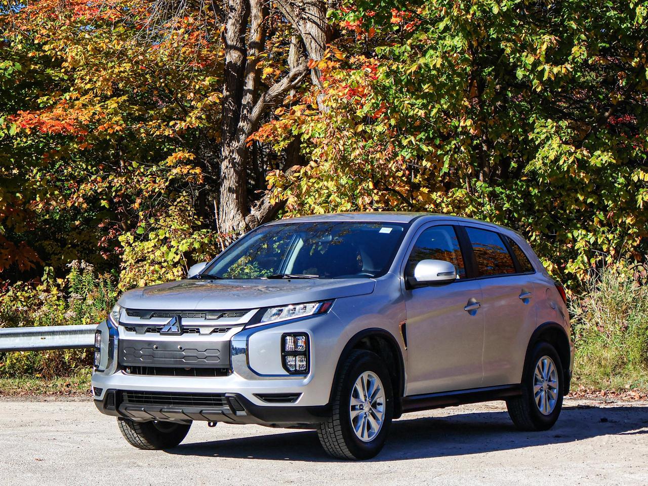 2022 Mitsubishi RVR ES Photo