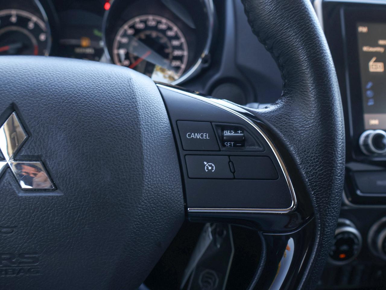 2022 Mitsubishi RVR ES Photo