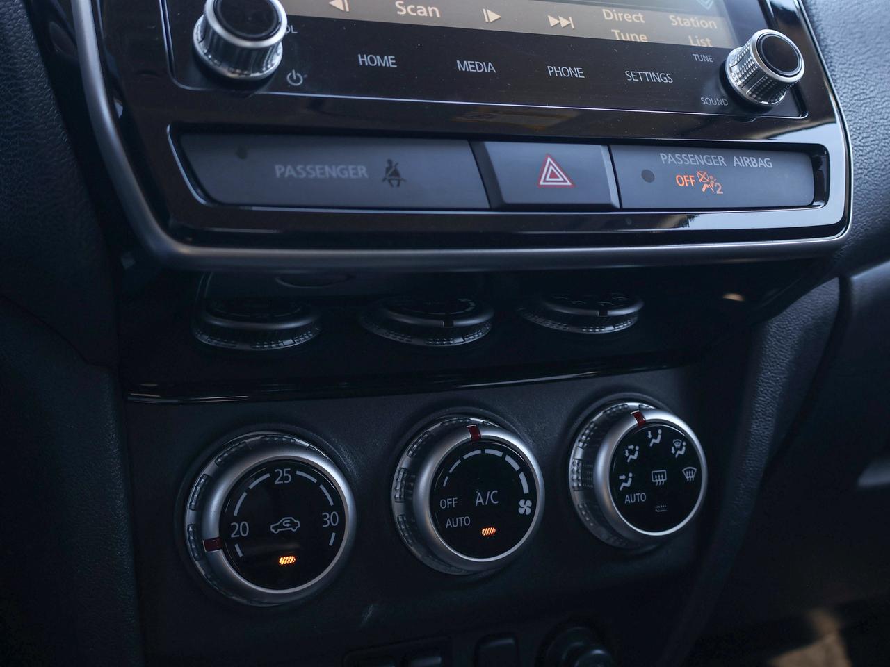 2022 Mitsubishi RVR ES Photo