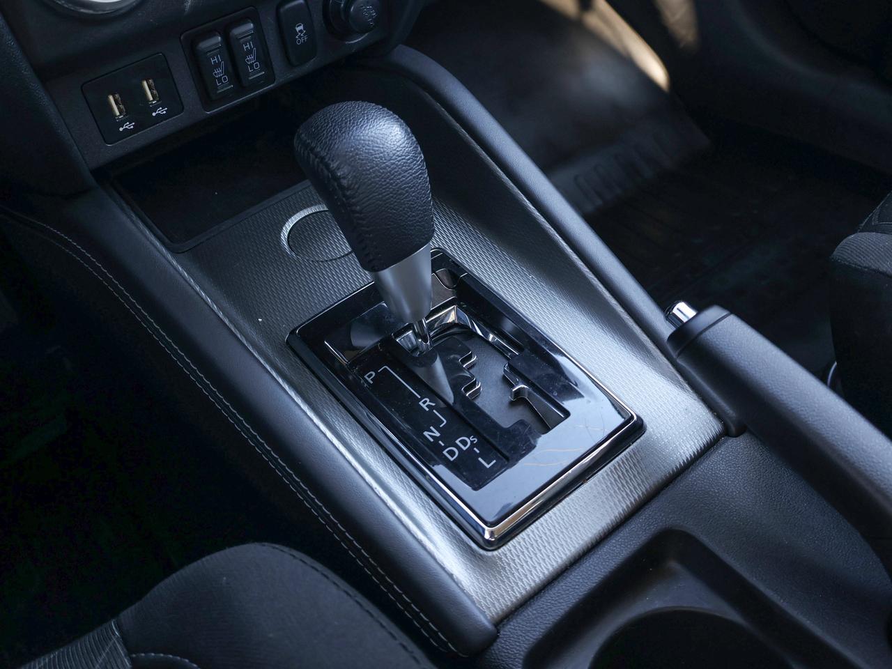 2022 Mitsubishi RVR ES Photo
