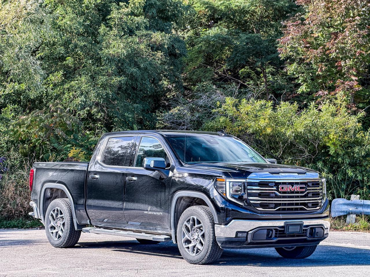 2025 GMC Sierra 1500 SLT Photo2