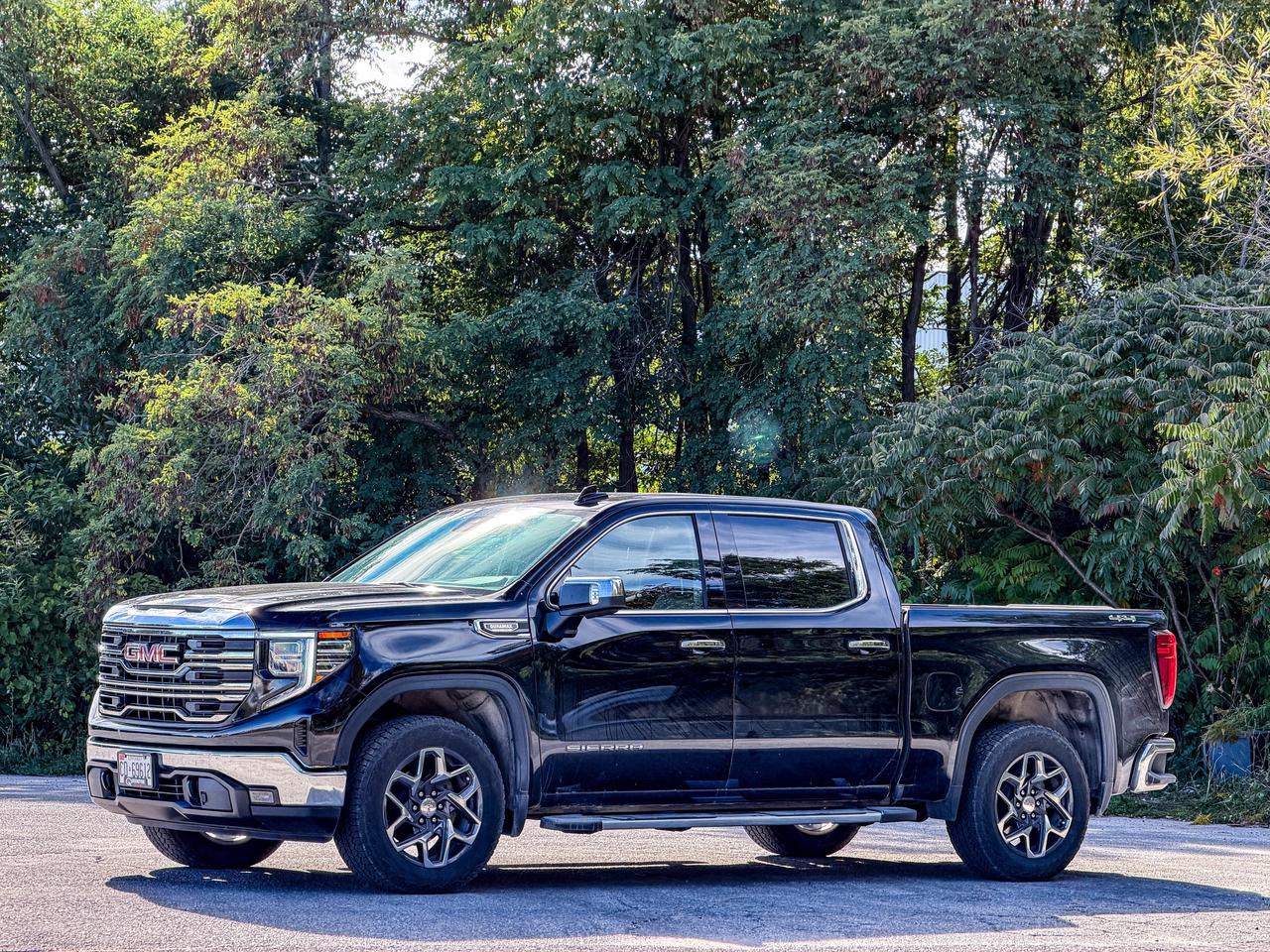 2025 GMC Sierra 1500 SLT Photo