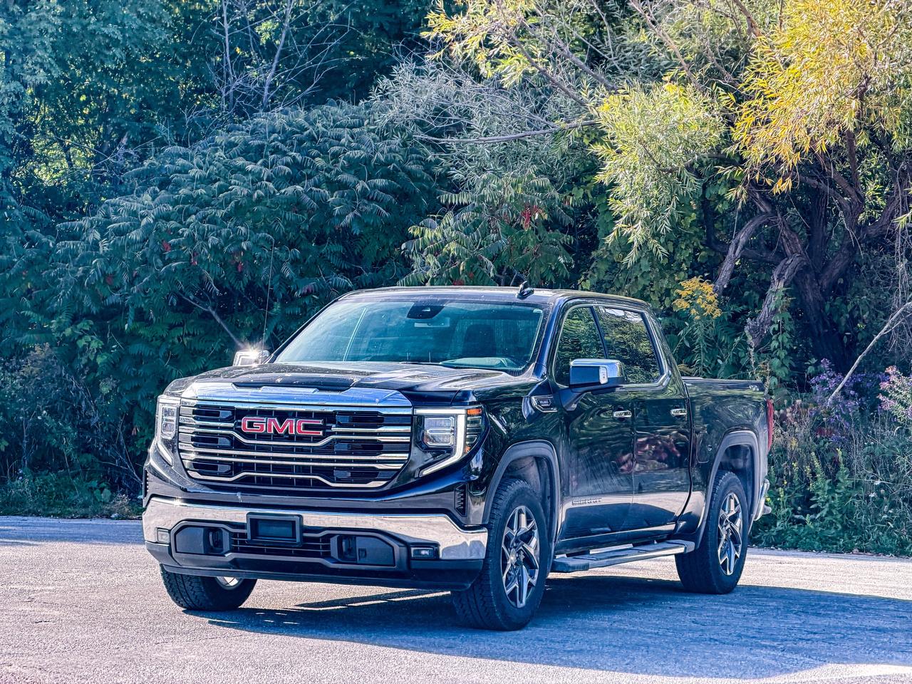 2025 GMC Sierra 1500 SLT Photo