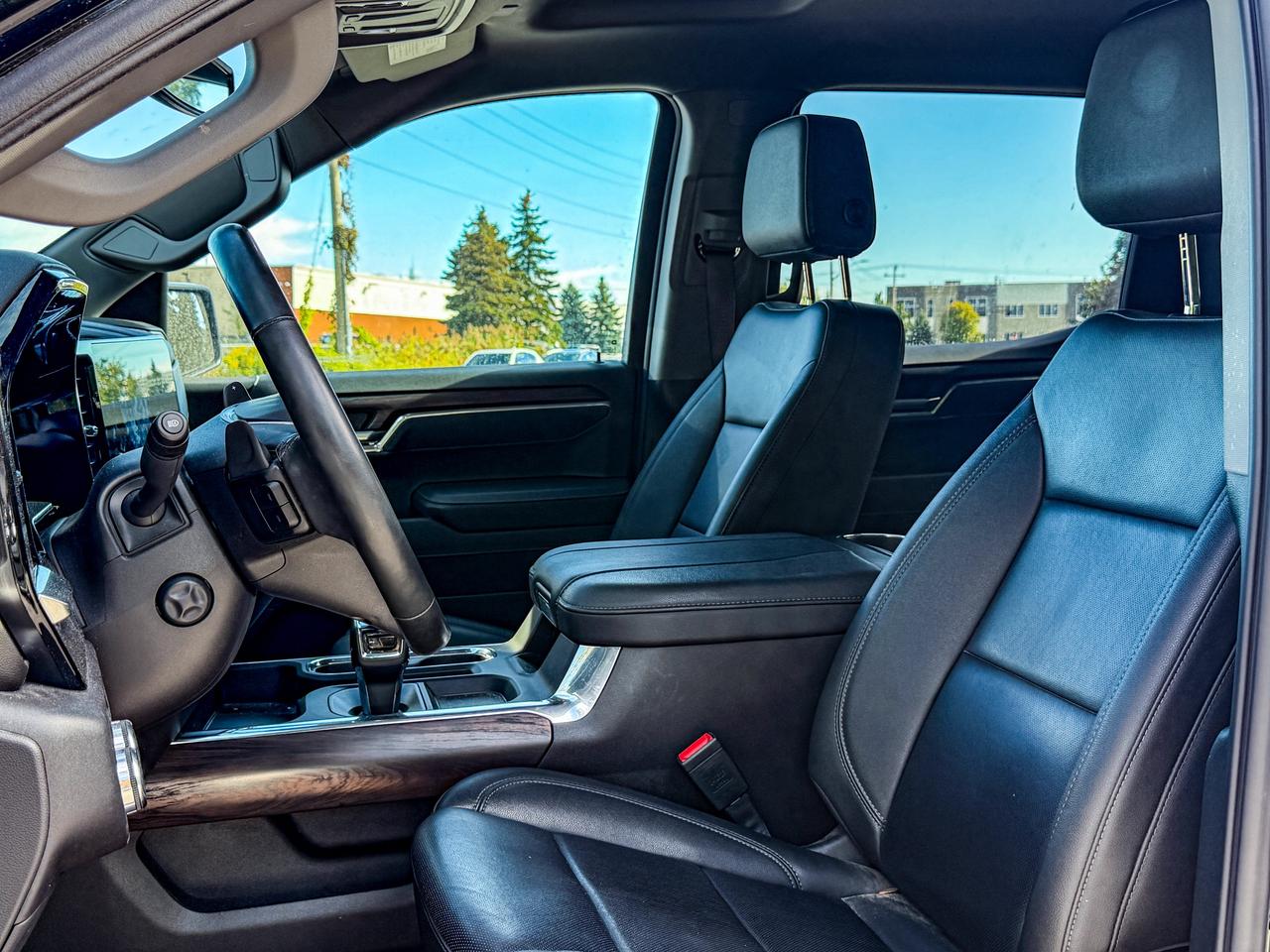2025 GMC Sierra 1500 SLT Photo