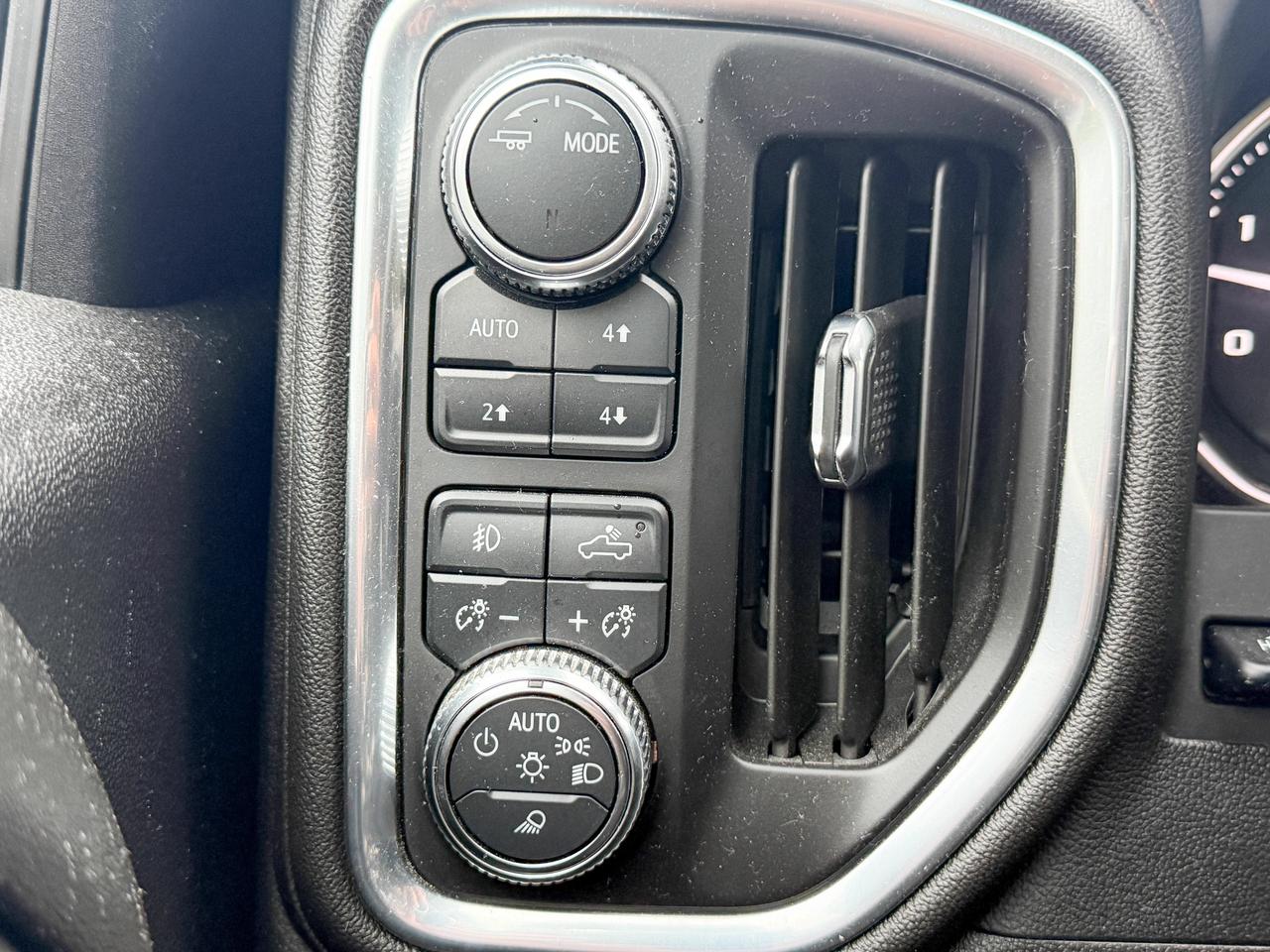 2023 GMC Sierra 3500HD AT4 Photo