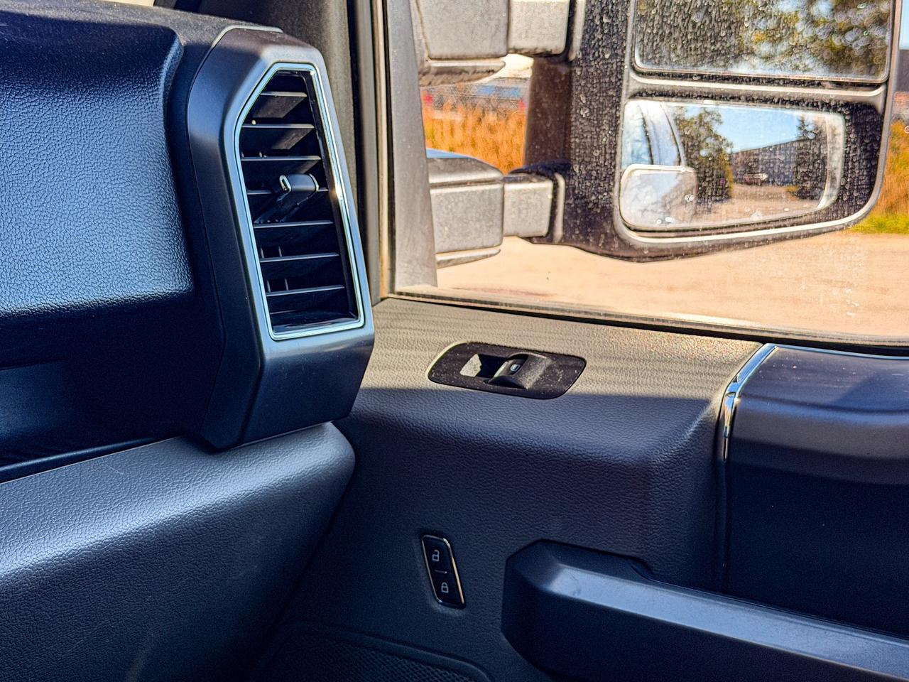 2019 Ford F-150 XLT Photo