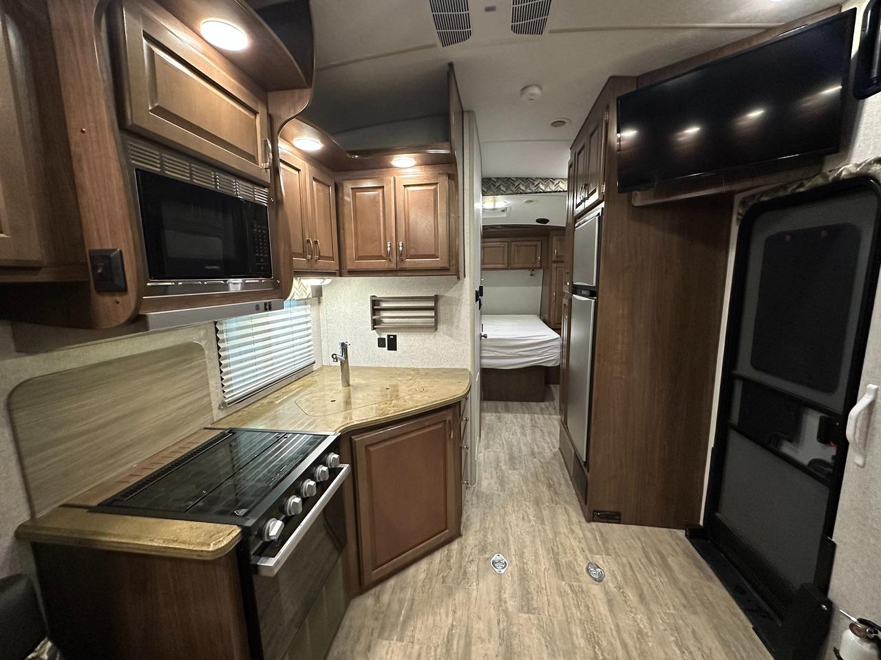 2023 Desert Fox 27FS 
