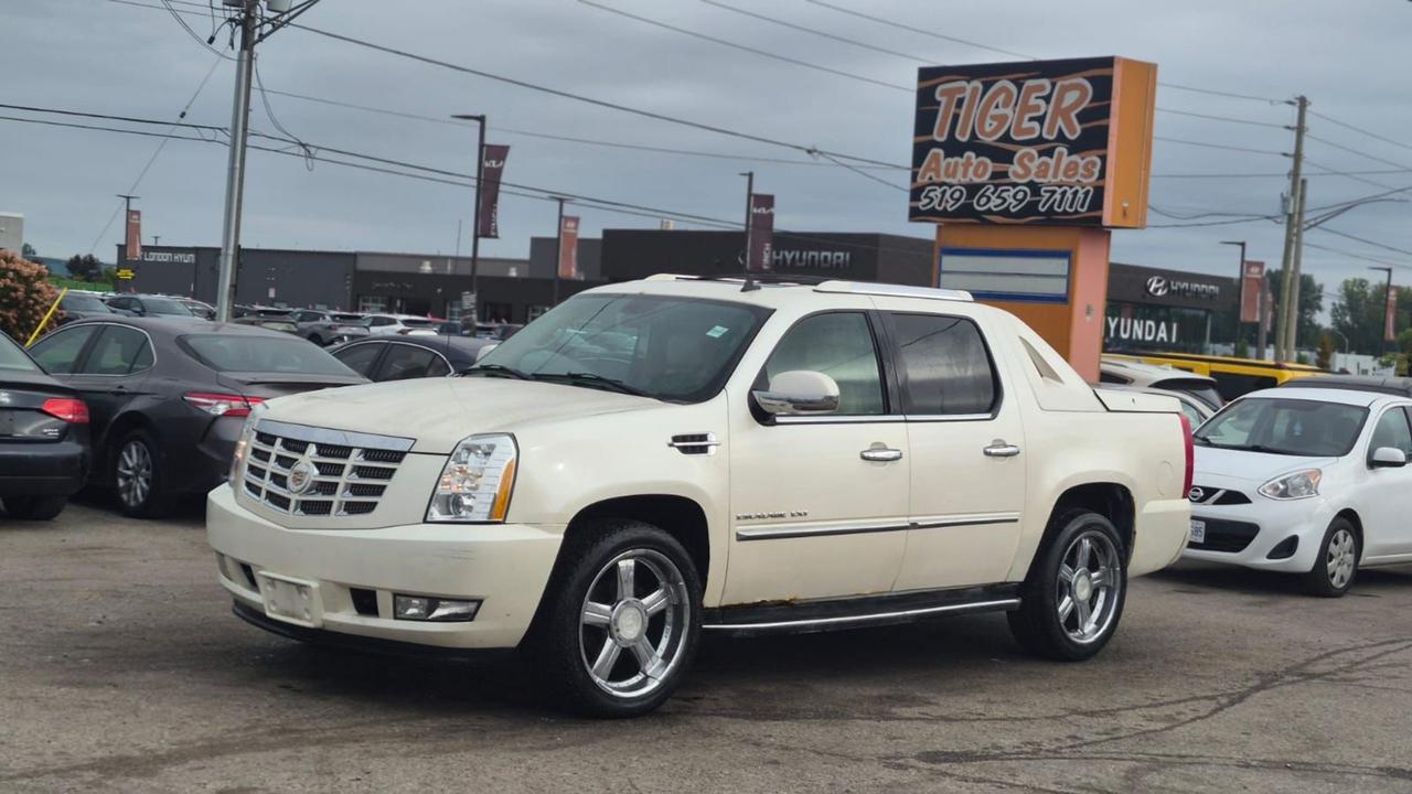 2007 Cadillac Escalade EXT 6.2L V8, WHEELS, FULLY LOADED,  AS IS SPECIAL - Photo #1