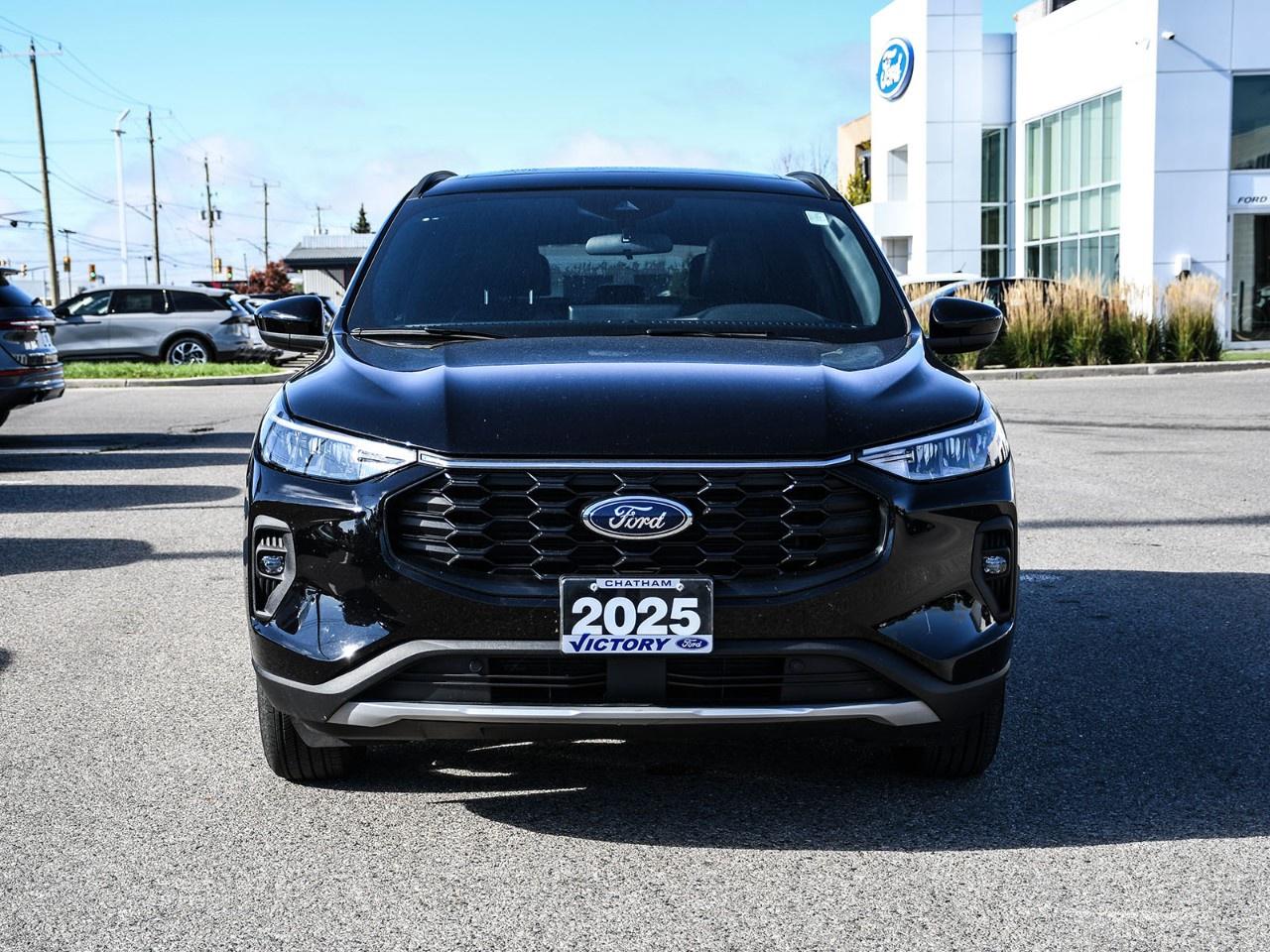 2025 Ford Escape ST-Line Select AWD Photo