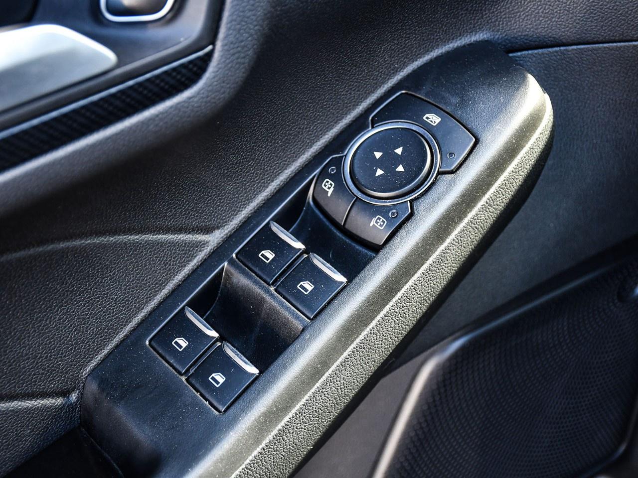 2025 Ford Escape ST-Line Select AWD Photo
