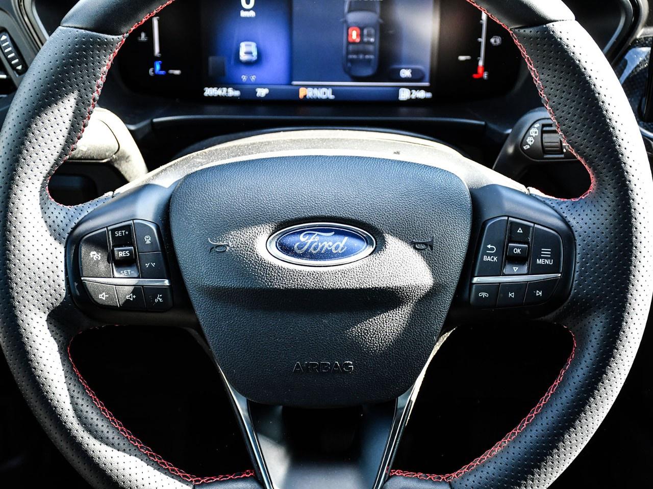 2025 Ford Escape ST-Line Select AWD Photo