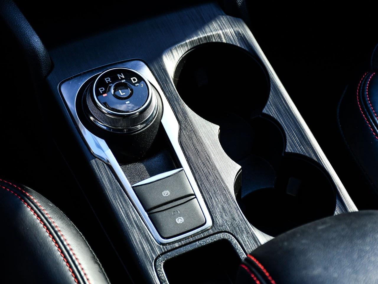 2025 Ford Escape ST-Line Select AWD Photo