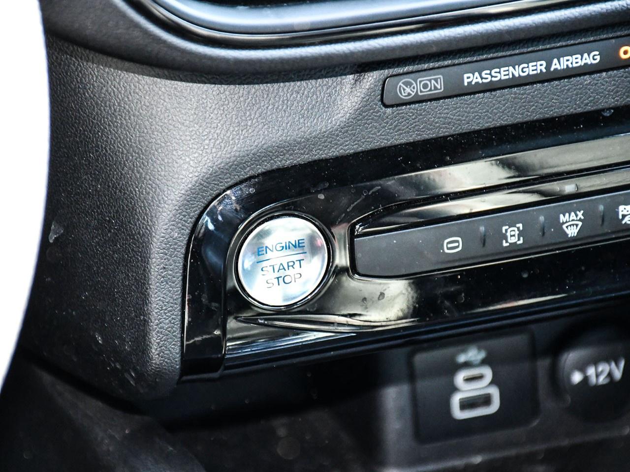 2025 Ford Escape ST-Line Select AWD Photo