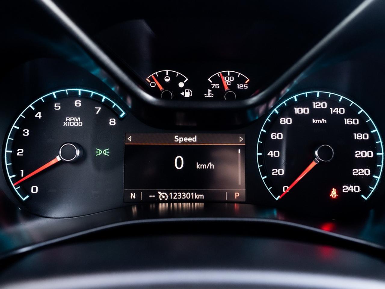 2022 GMC Canyon 4WD AT4 w/Leather Photo11