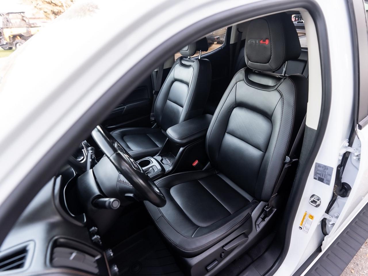 2022 GMC Canyon 4WD AT4 w/Leather Photo16