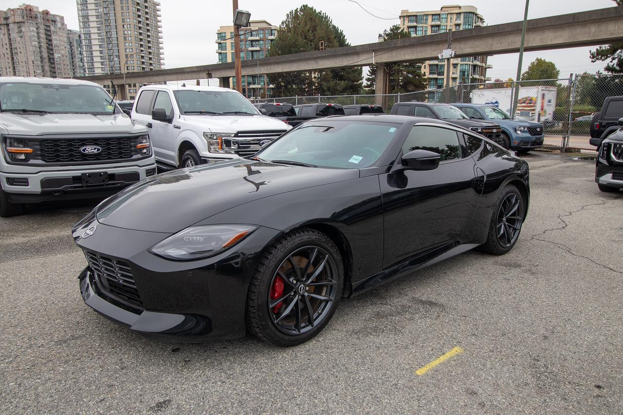 2023 Nissan Z  Photo1