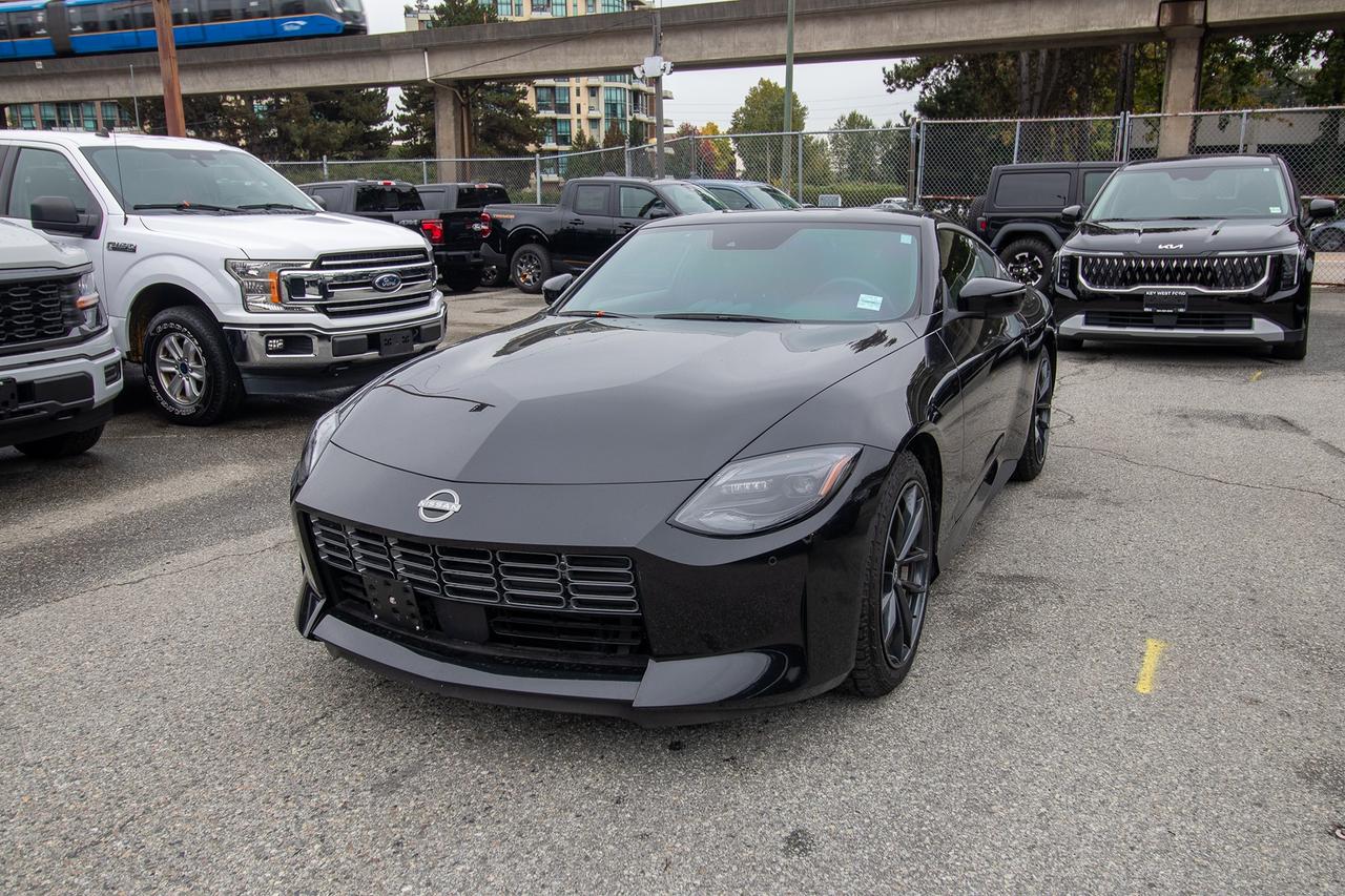2023 Nissan Z  Photo0