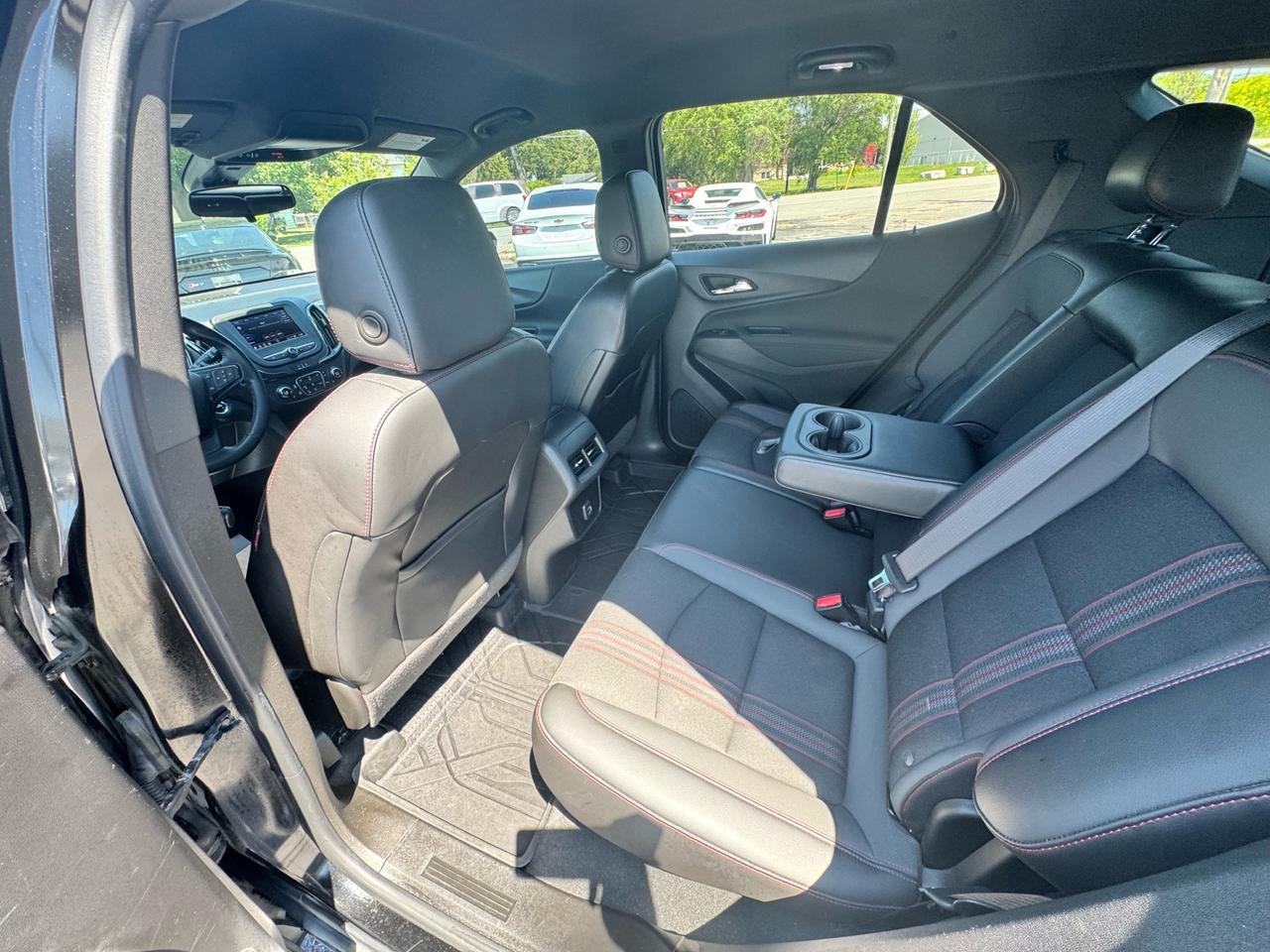2022 Chevrolet Equinox AWD 4dr RS Photo