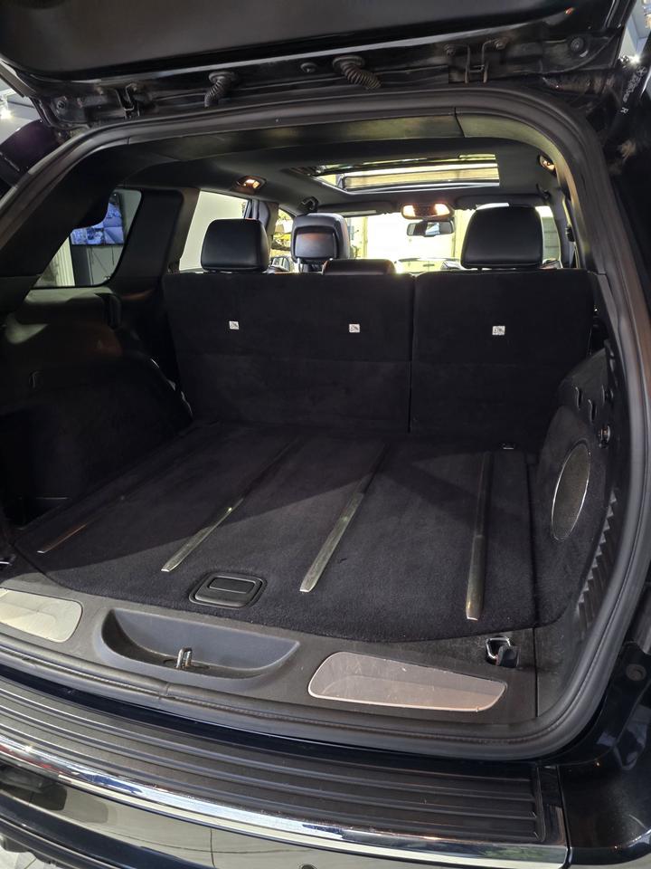 2014 Jeep Grand Cherokee Overland Photo