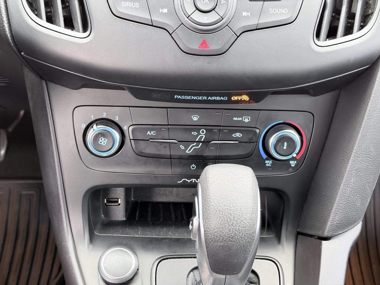 2017 Ford Focus 4DR SDN SE Photo