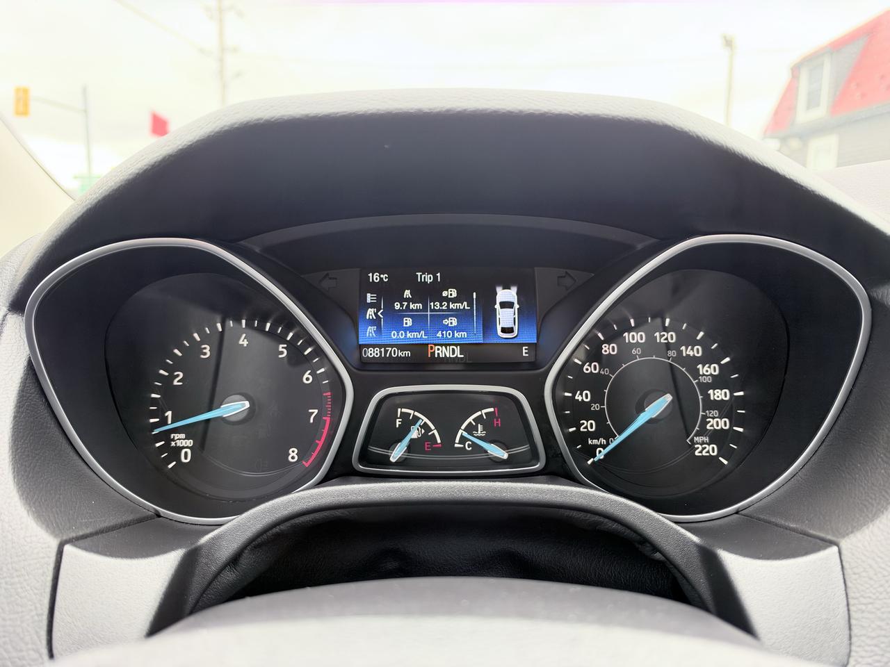 2017 Ford Focus 4DR SDN SE Photo