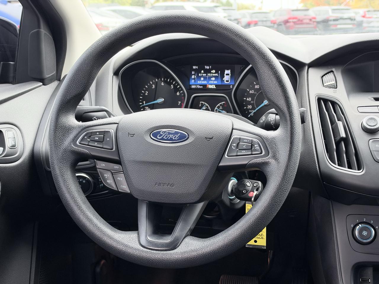 2017 Ford Focus 4DR SDN SE Photo